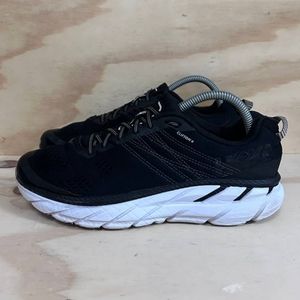 Hoka Clifton 6